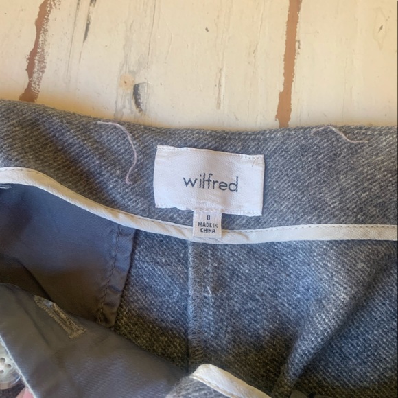 Aritzia Pleated cropped Wilfred dress pants - Picture 3 of 3